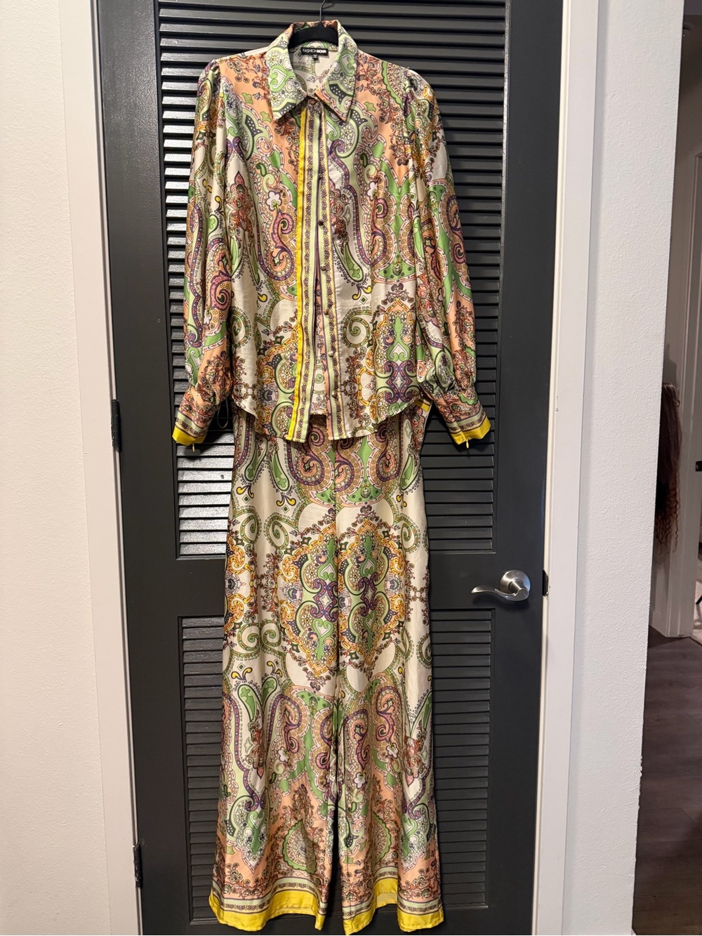 Paisley Print Two-Piece pants Set in Cream, Green, Yellow